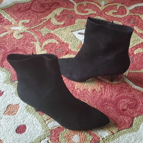 Via Spiga Black Suede Bootie 11M - Picture 3 of 8